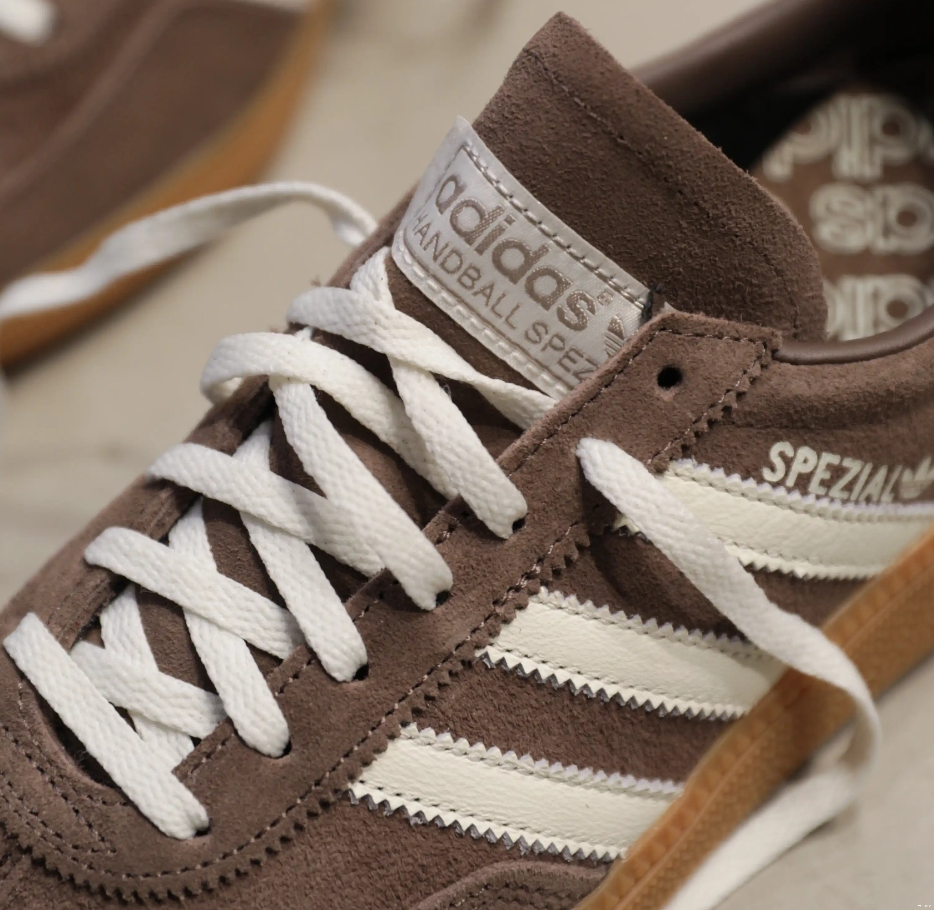 Strata Gum Earth Spezial adidas W Handball 0617